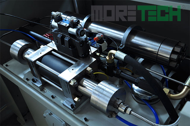 Hệ thống bơm cao áp của máy tia nước Waterjet – Moretech Hệ thống bơm cao áp của máy tia nước Waterjet – Moretech
