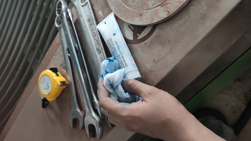 Vệ sinh bảo dưỡng máy cắt tia nước định kỳ Vệ sinh bảo dưỡng máy cắt tia nước định kỳ