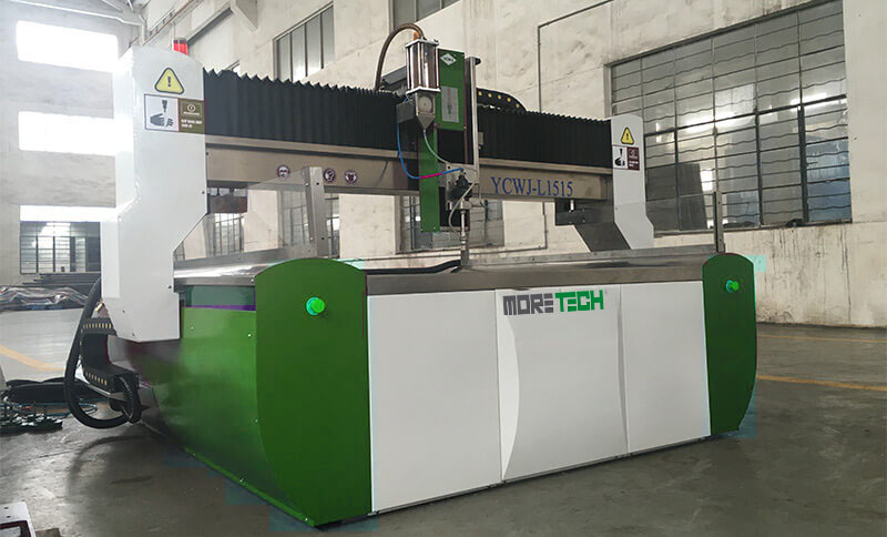 Máy cắt tia nước Moretech L1515