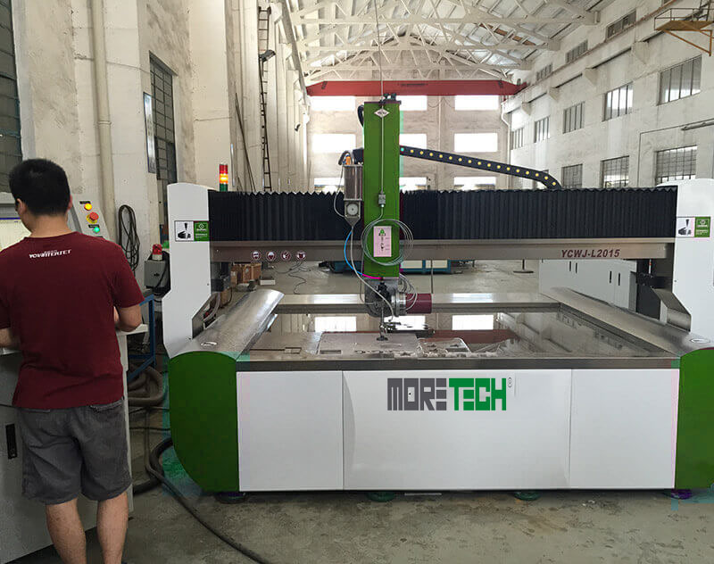 Máy cắt tia nước Moretech L2015