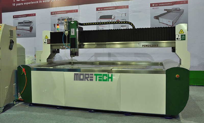Máy cắt tia nước Moretech L2515